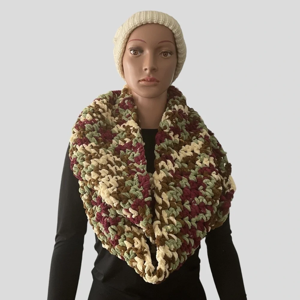 Women infinity‎ Knit Scarf Beanie Hat Cream,Off White Green Cranberry.